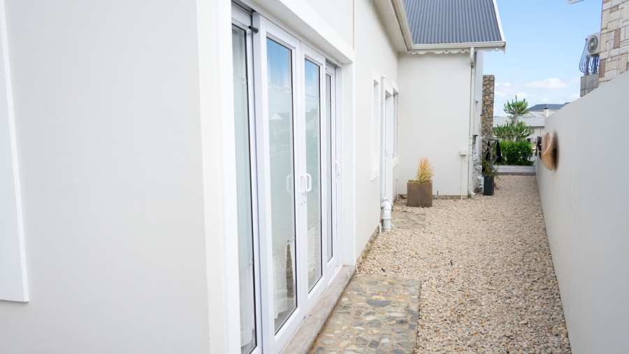 4 Bedroom Property for Sale in Marina Martinique Eastern Cape